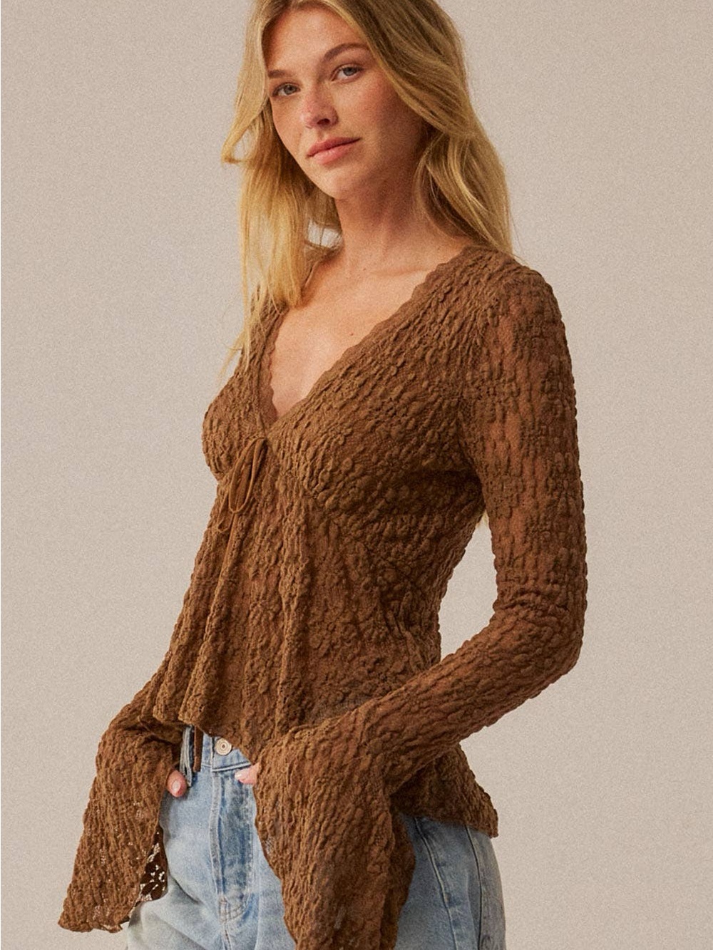 Floral Lace V-Neck Bell-Sleeve Empire-Waist Top | Promesa - Picture 5 of 6